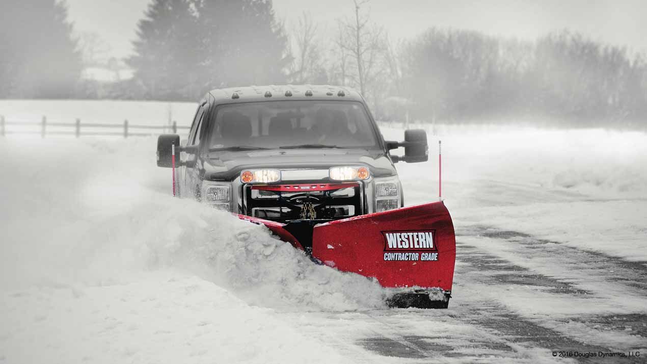 Western 9.5&#039; MVP3 Poly Plow Package with Handheld Controller
