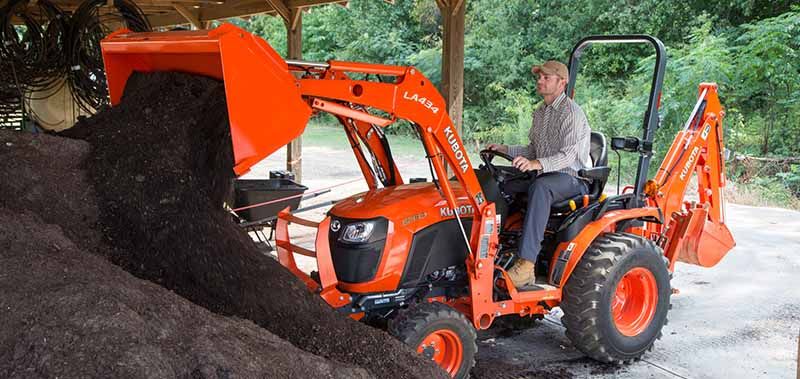 Kubota B2301HSD tractor with loader