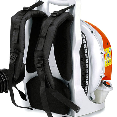 Ergonomic harness evenly distributes the weight between the users shoulders, back, hips and upper thighs