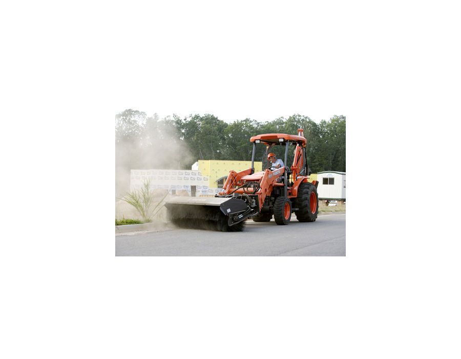 A rare feature for this type of TLB, Kubota’s backhoe crawling mode allows you to move at “creep” speed while at the controls of the backhoe. This is especially time saving when repositioning along lengthy trendes.