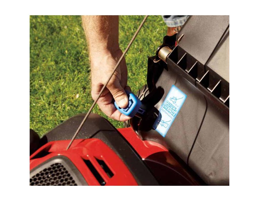 Bag on demand - Quickly switch from mulching to bagging in seconds by flipping the quick-change lever. 