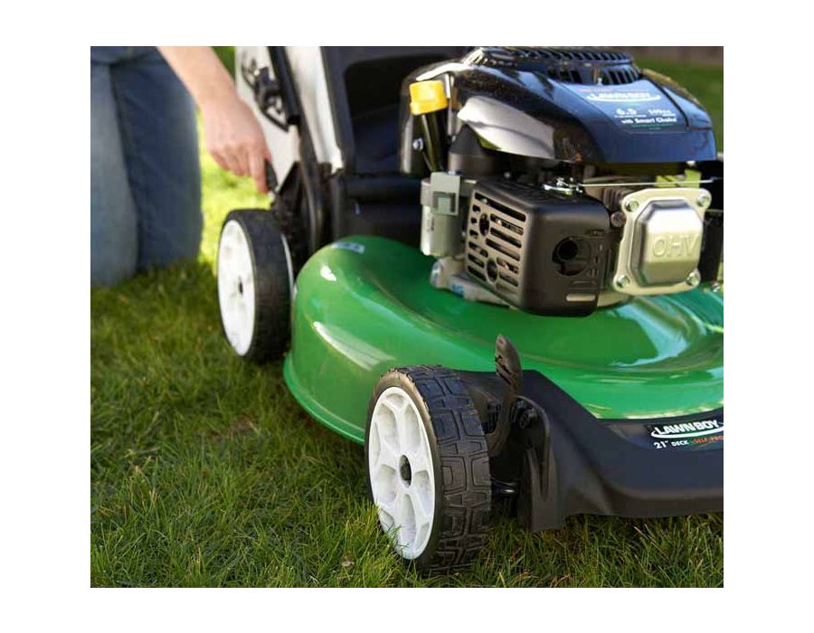 2 Point Height of Cut - Allows you to quickly adjust cutting heights from one side of the mower.